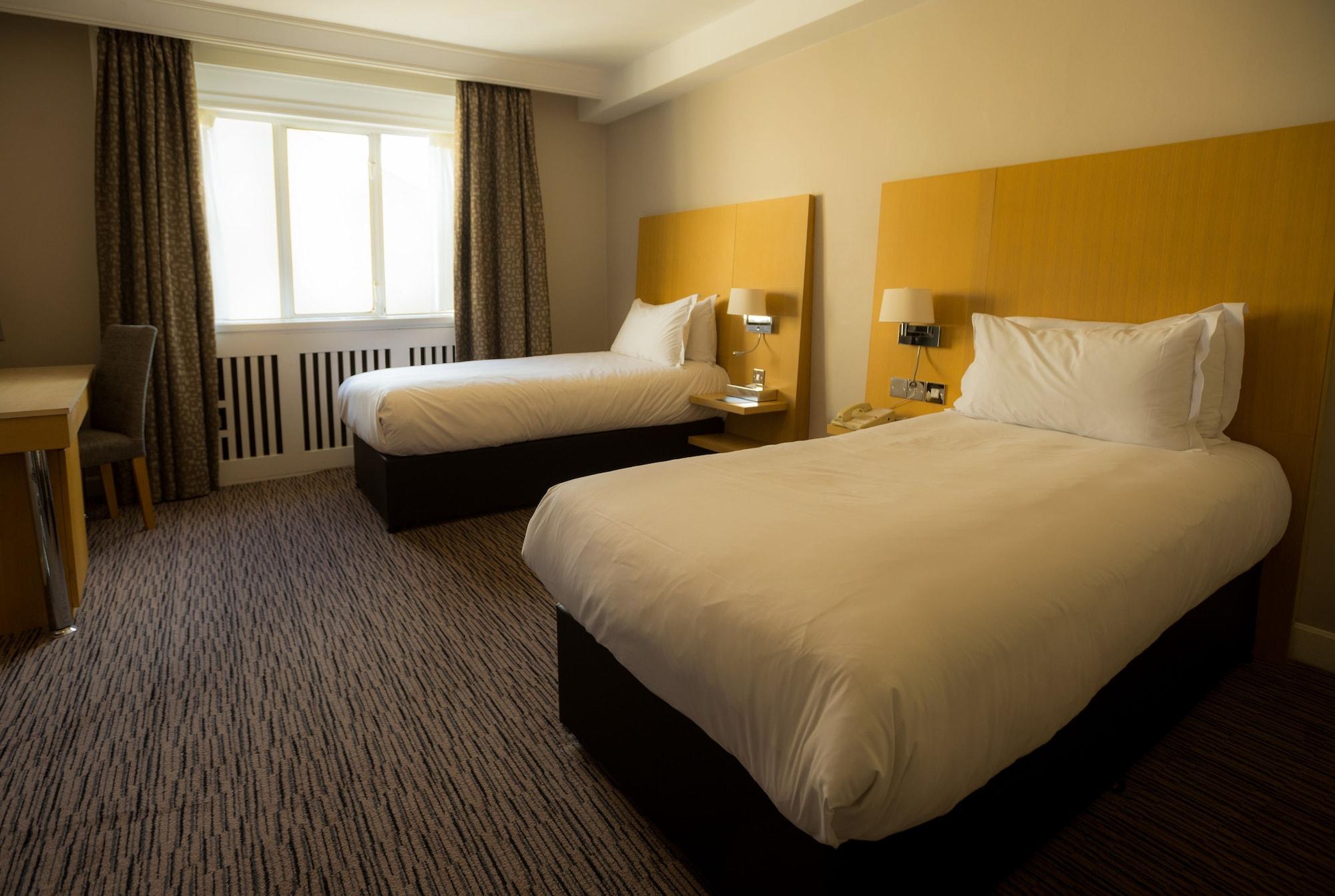 Park Inn By Radisson Shannon Airport Buitenkant foto