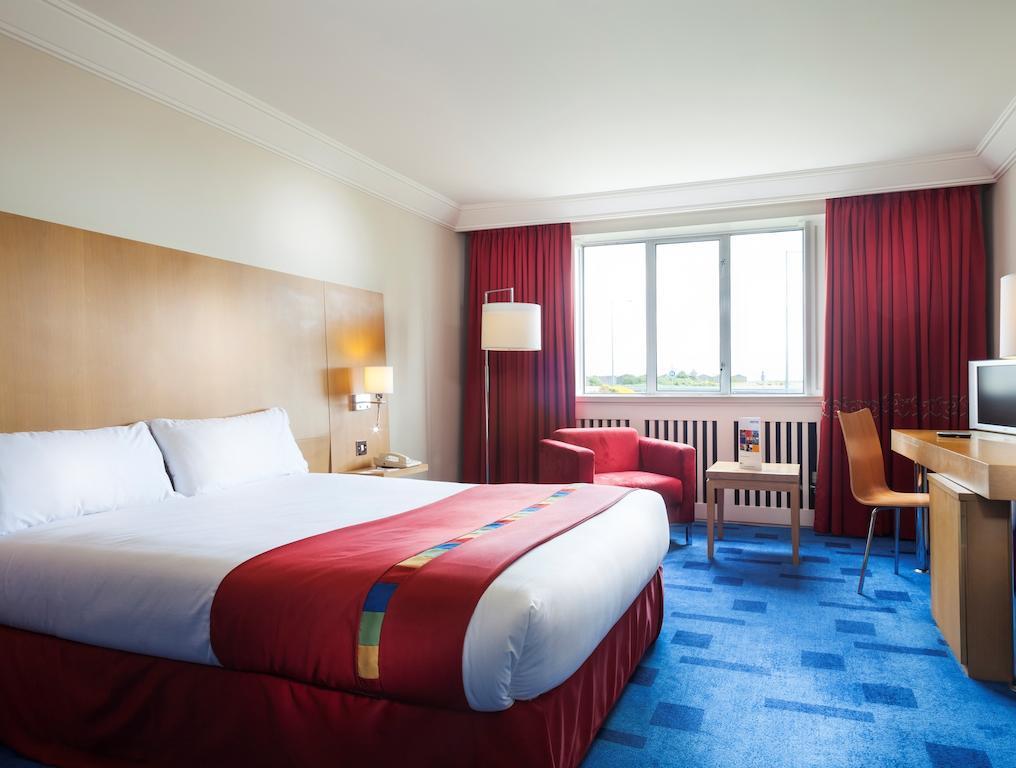 Park Inn By Radisson Shannon Airport Buitenkant foto
