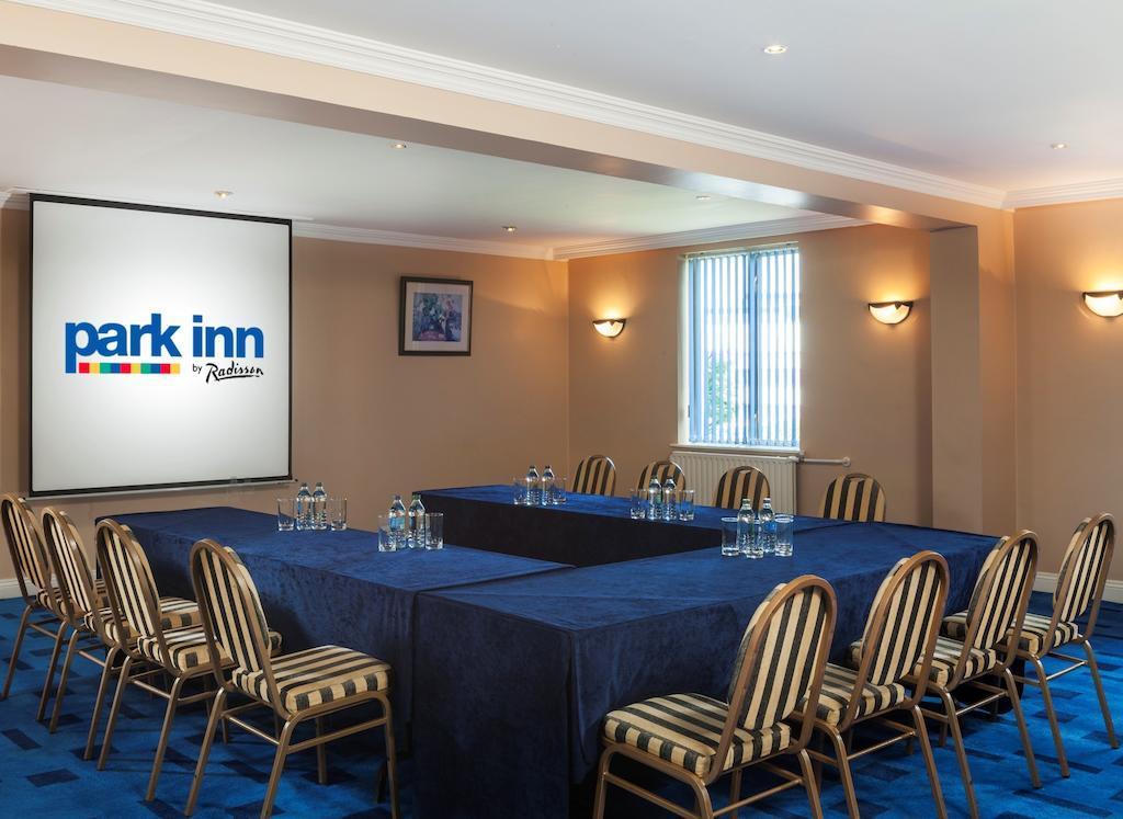 Park Inn By Radisson Shannon Airport Buitenkant foto