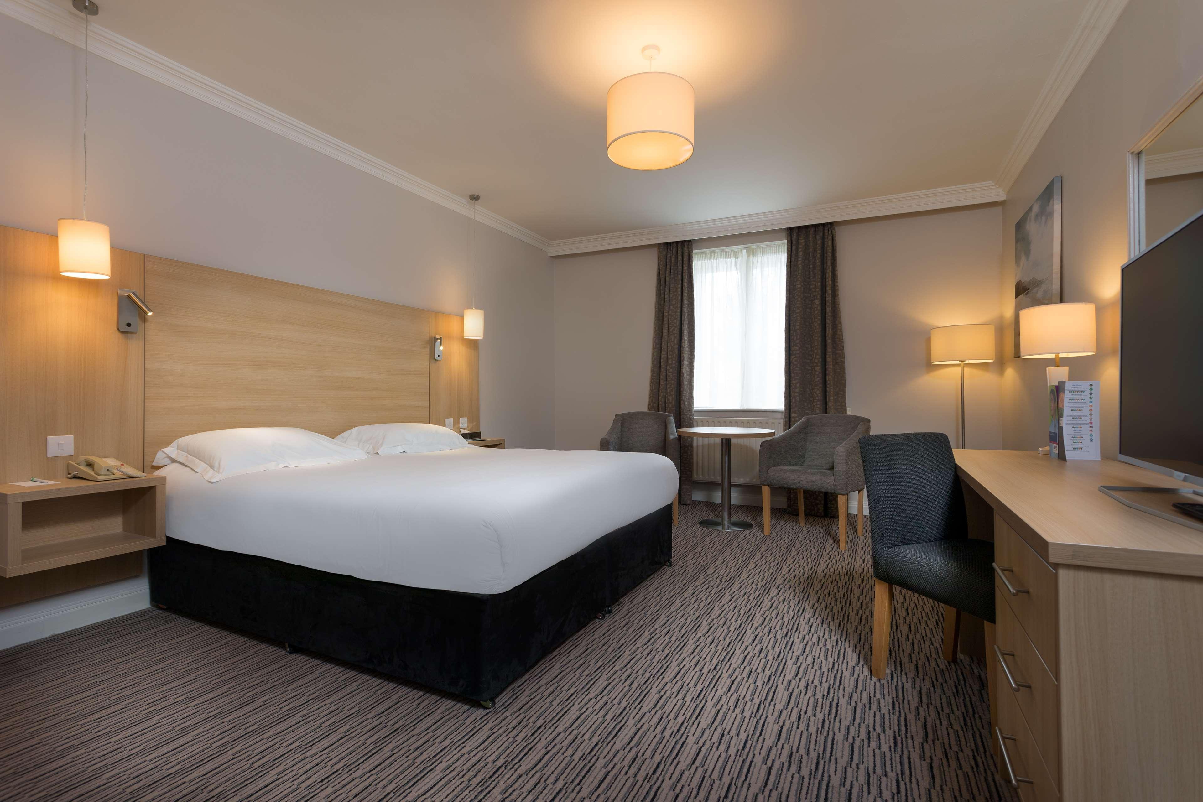 Park Inn By Radisson Shannon Airport Buitenkant foto
