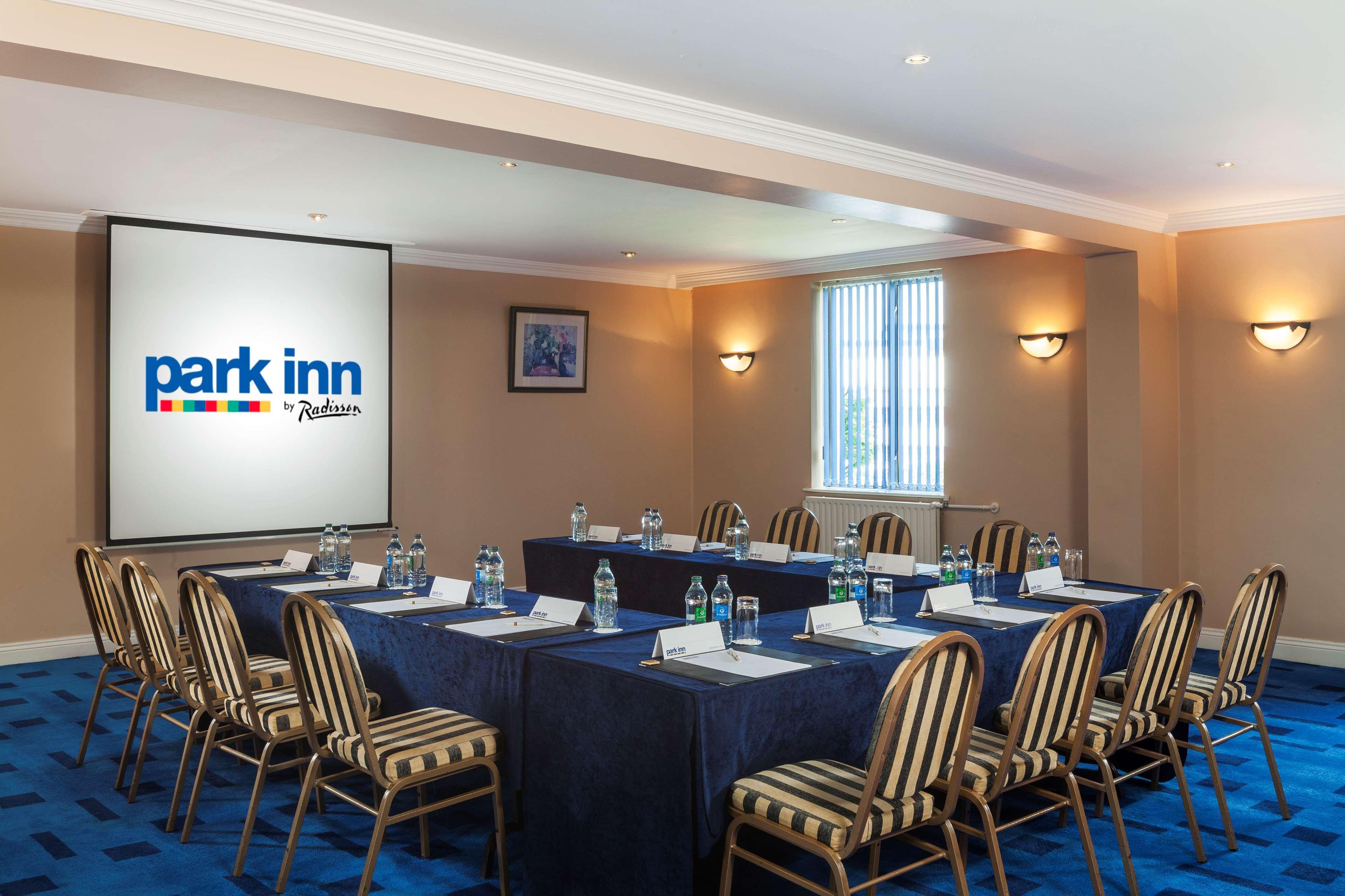 Park Inn By Radisson Shannon Airport Buitenkant foto