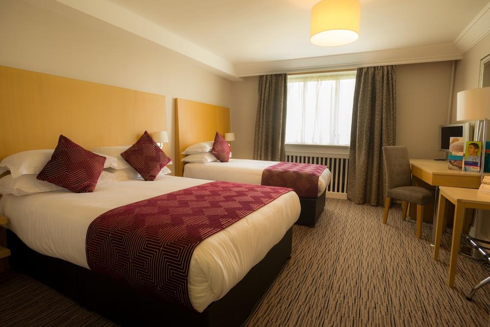 Park Inn By Radisson Shannon Airport Buitenkant foto
