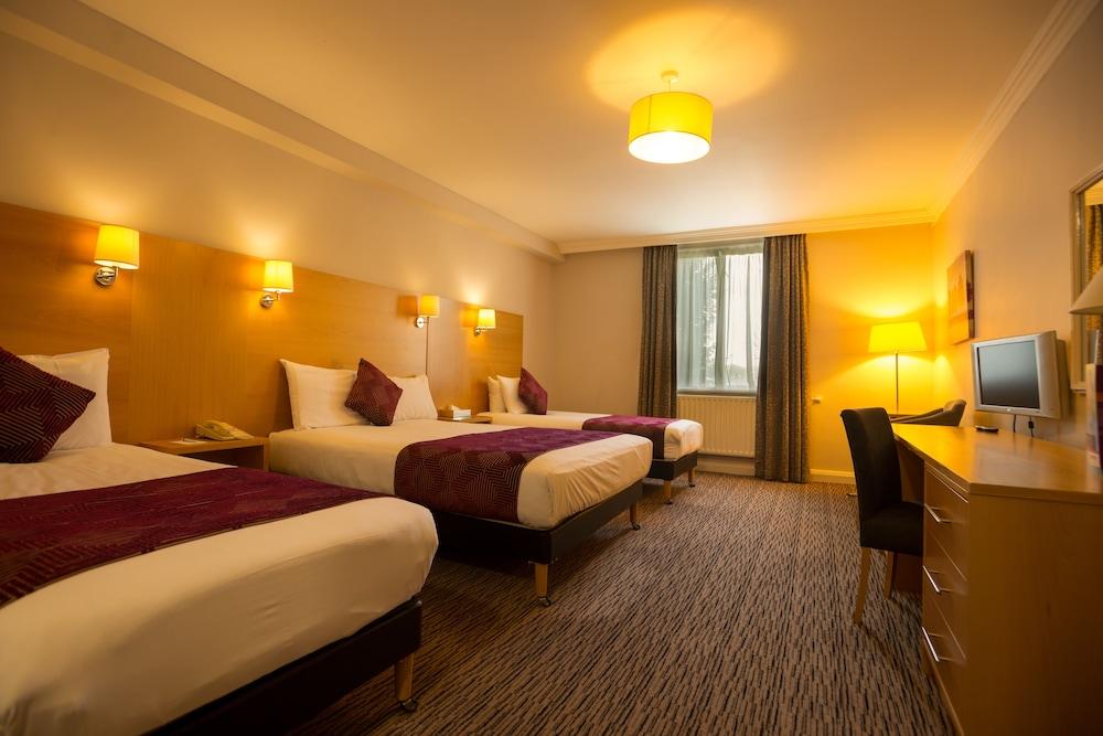 Park Inn By Radisson Shannon Airport Buitenkant foto