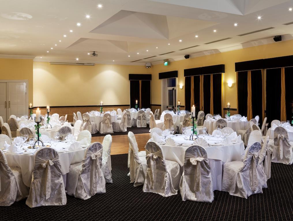 Park Inn By Radisson Shannon Airport Buitenkant foto