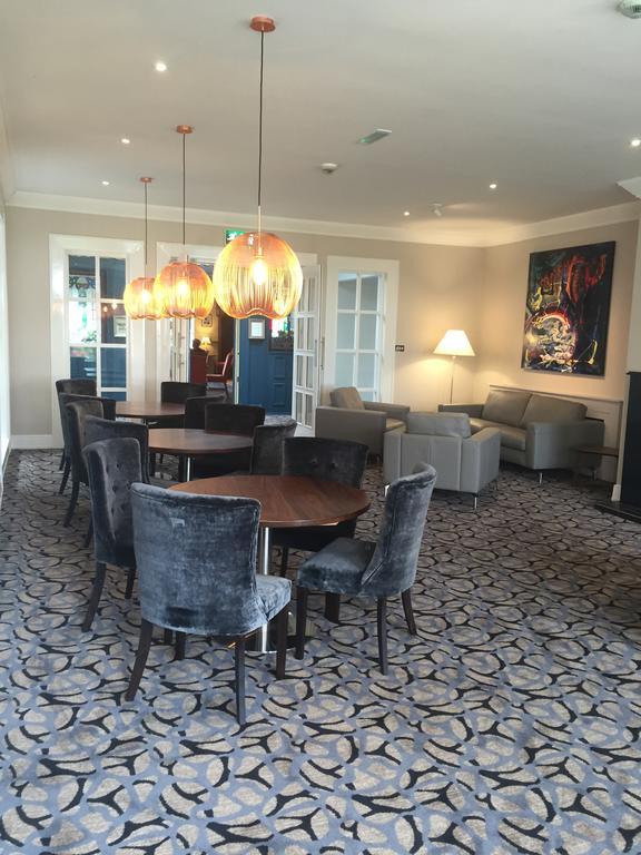 Park Inn By Radisson Shannon Airport Buitenkant foto