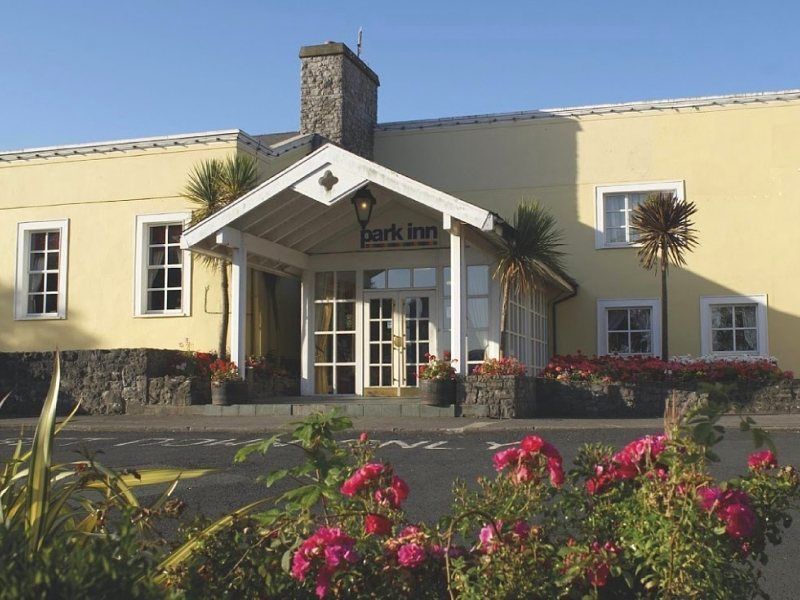 Park Inn By Radisson Shannon Airport Buitenkant foto