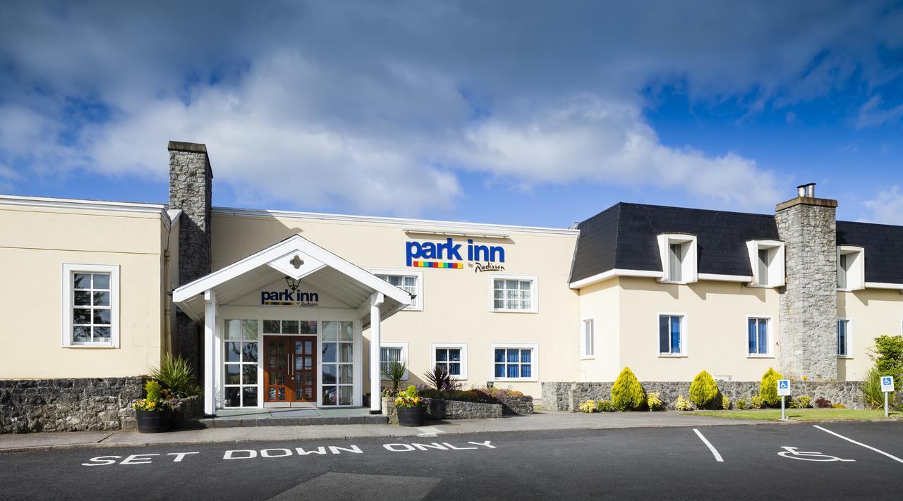 Park Inn By Radisson Shannon Airport Buitenkant foto