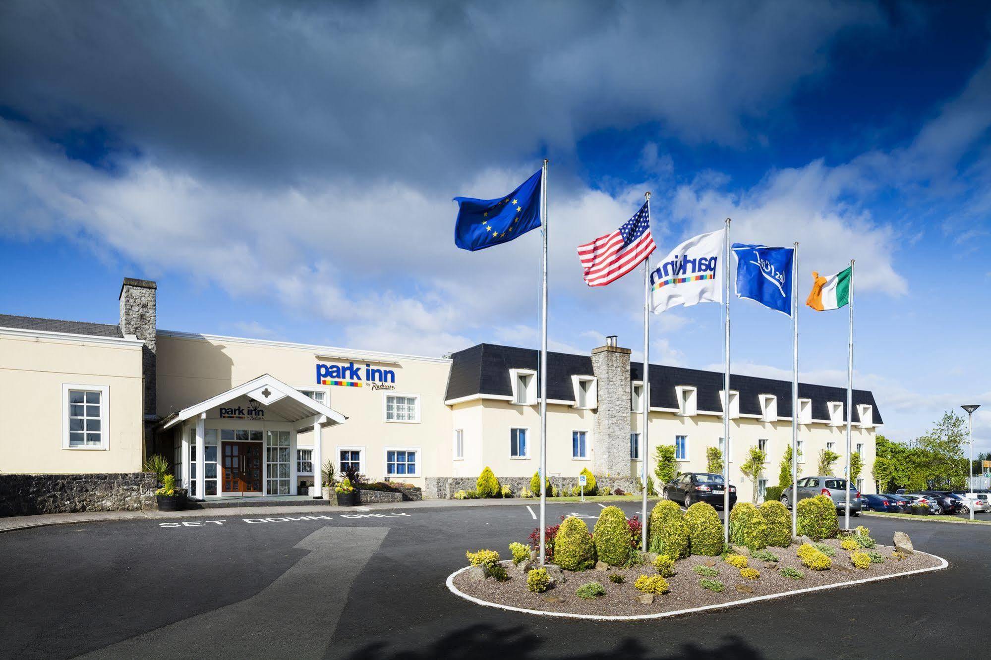 Park Inn By Radisson Shannon Airport Buitenkant foto