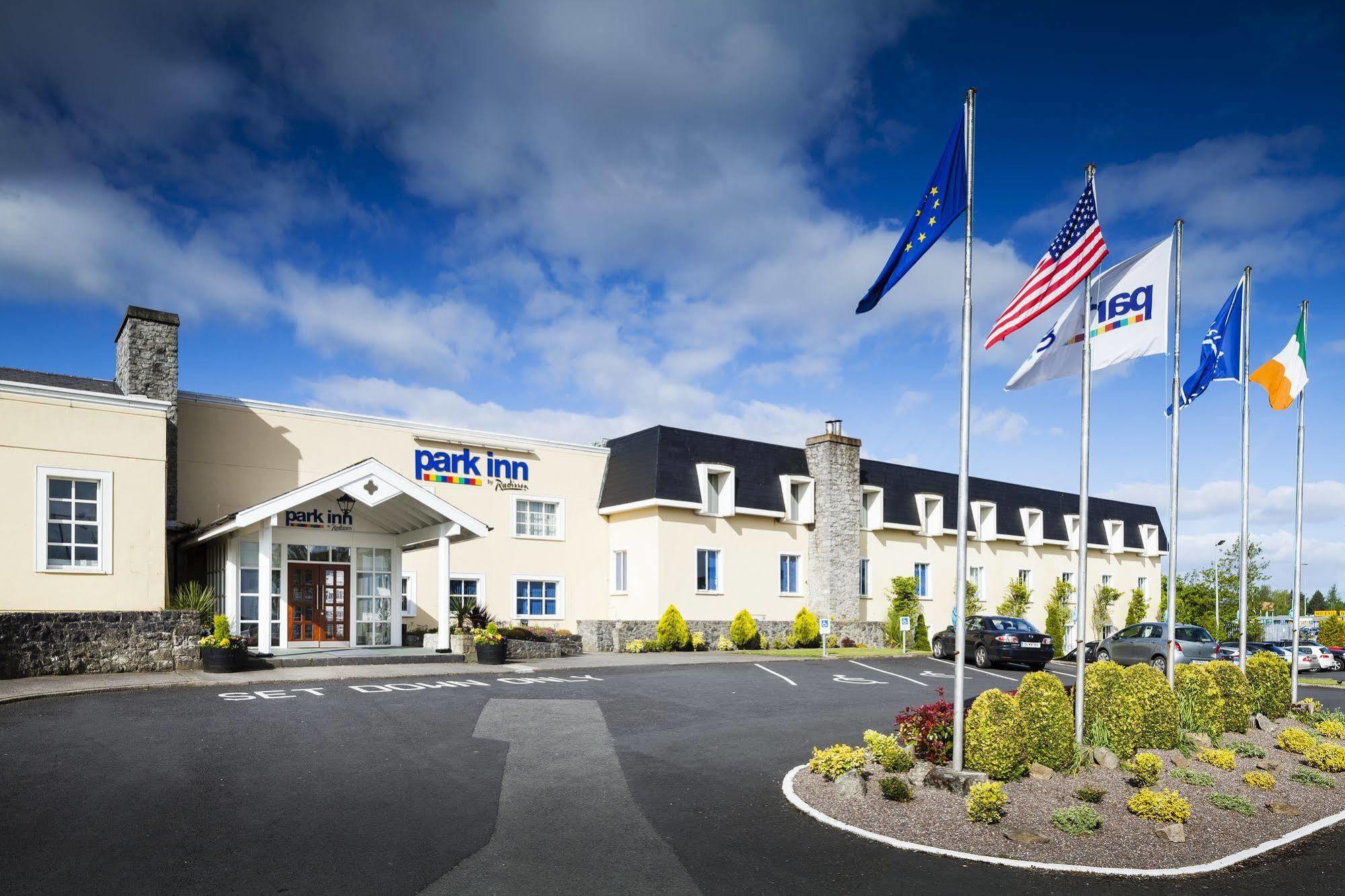 Park Inn By Radisson Shannon Airport Buitenkant foto