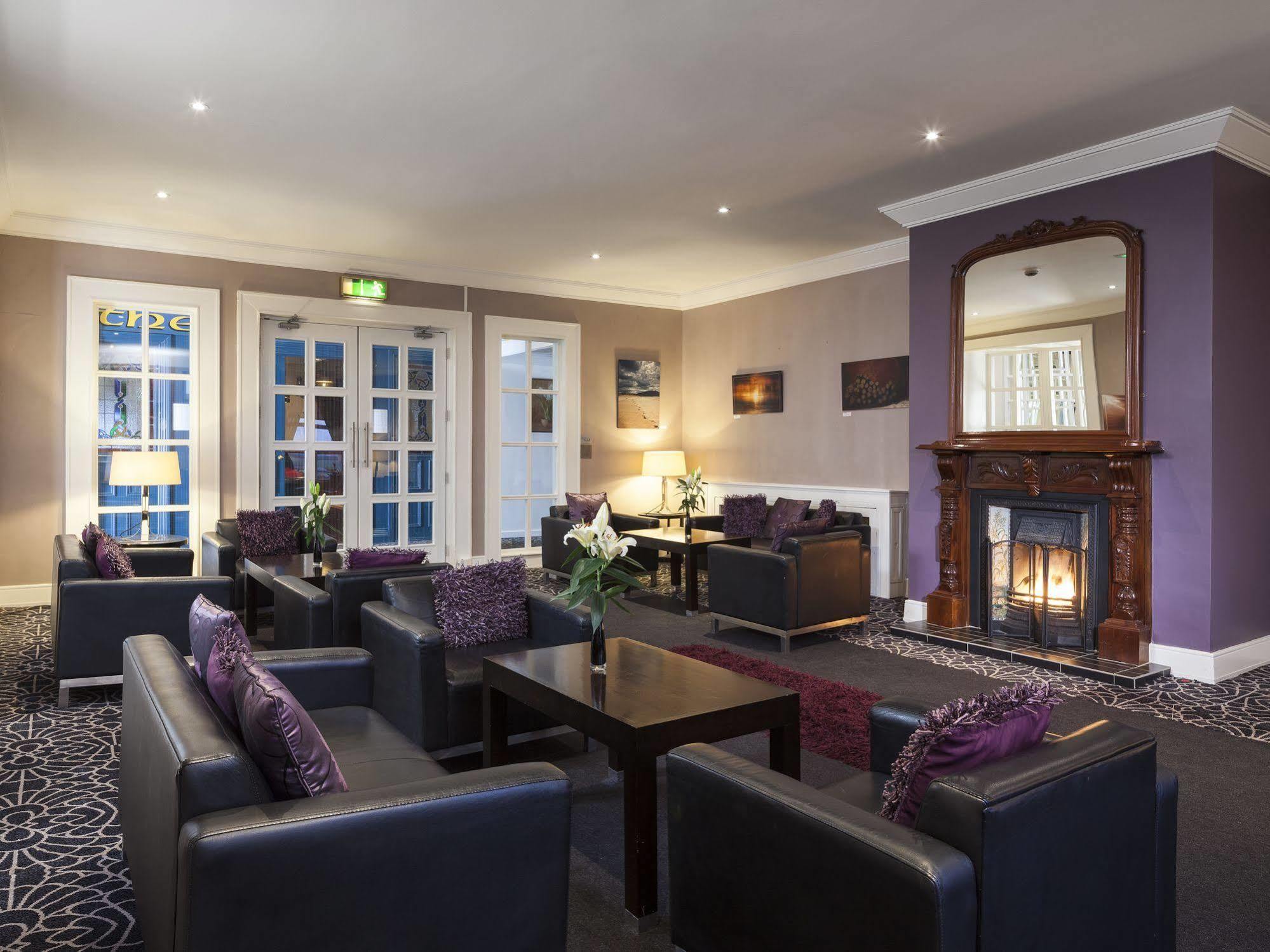 Park Inn By Radisson Shannon Airport Buitenkant foto
