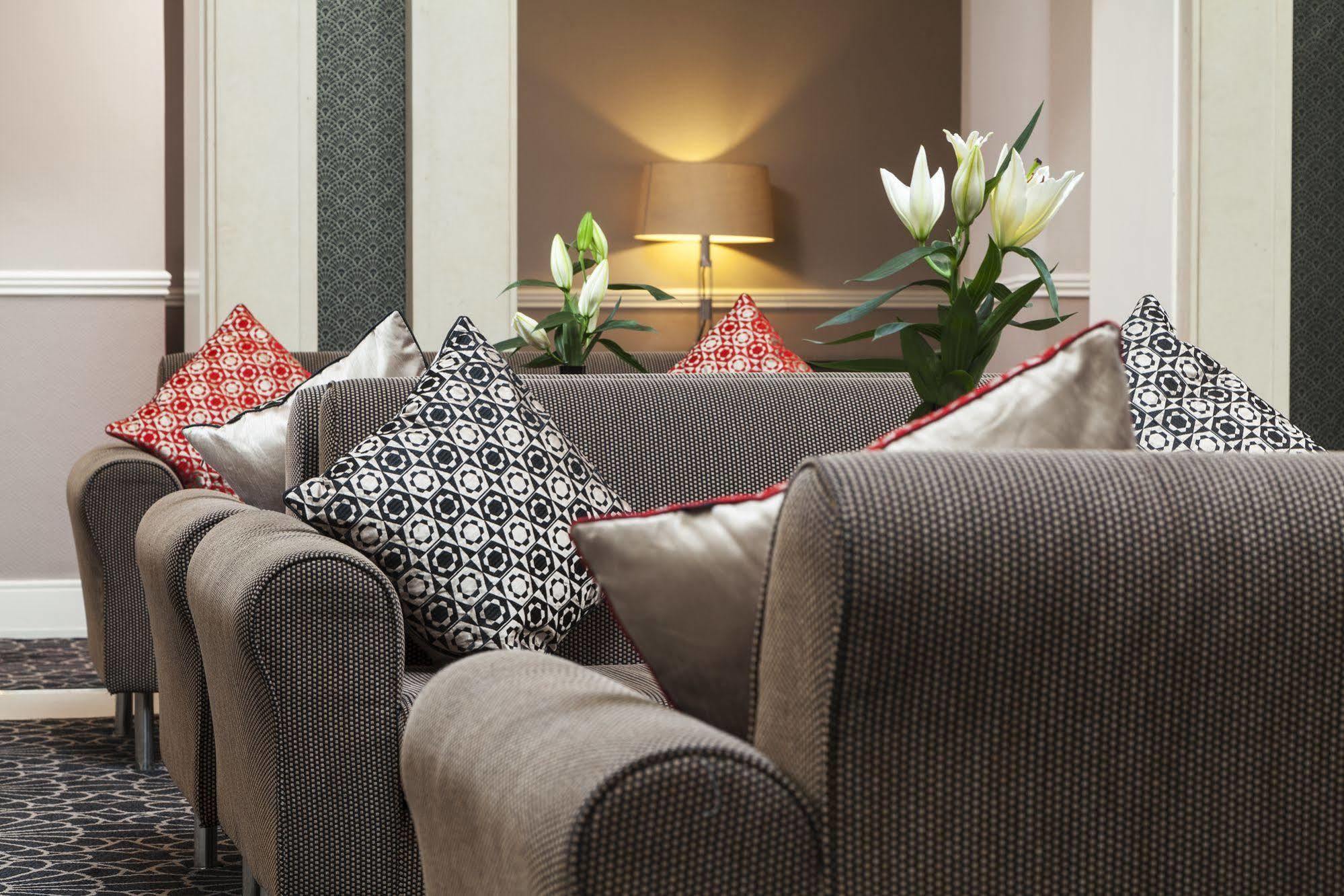 Park Inn By Radisson Shannon Airport Buitenkant foto